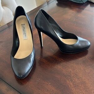 Saks Fifth Avenue Elegant Black High Heels size 8